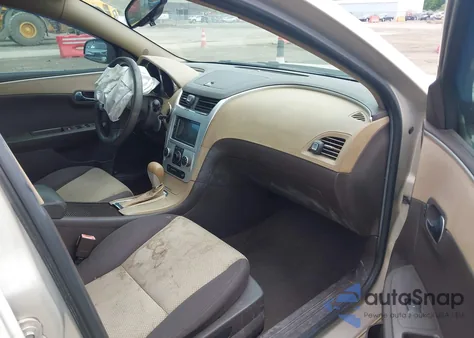 2010 Chevrolet Malibu Ls z USA, uszkodzony, nr VIN 1G1ZB5EB2AF279516